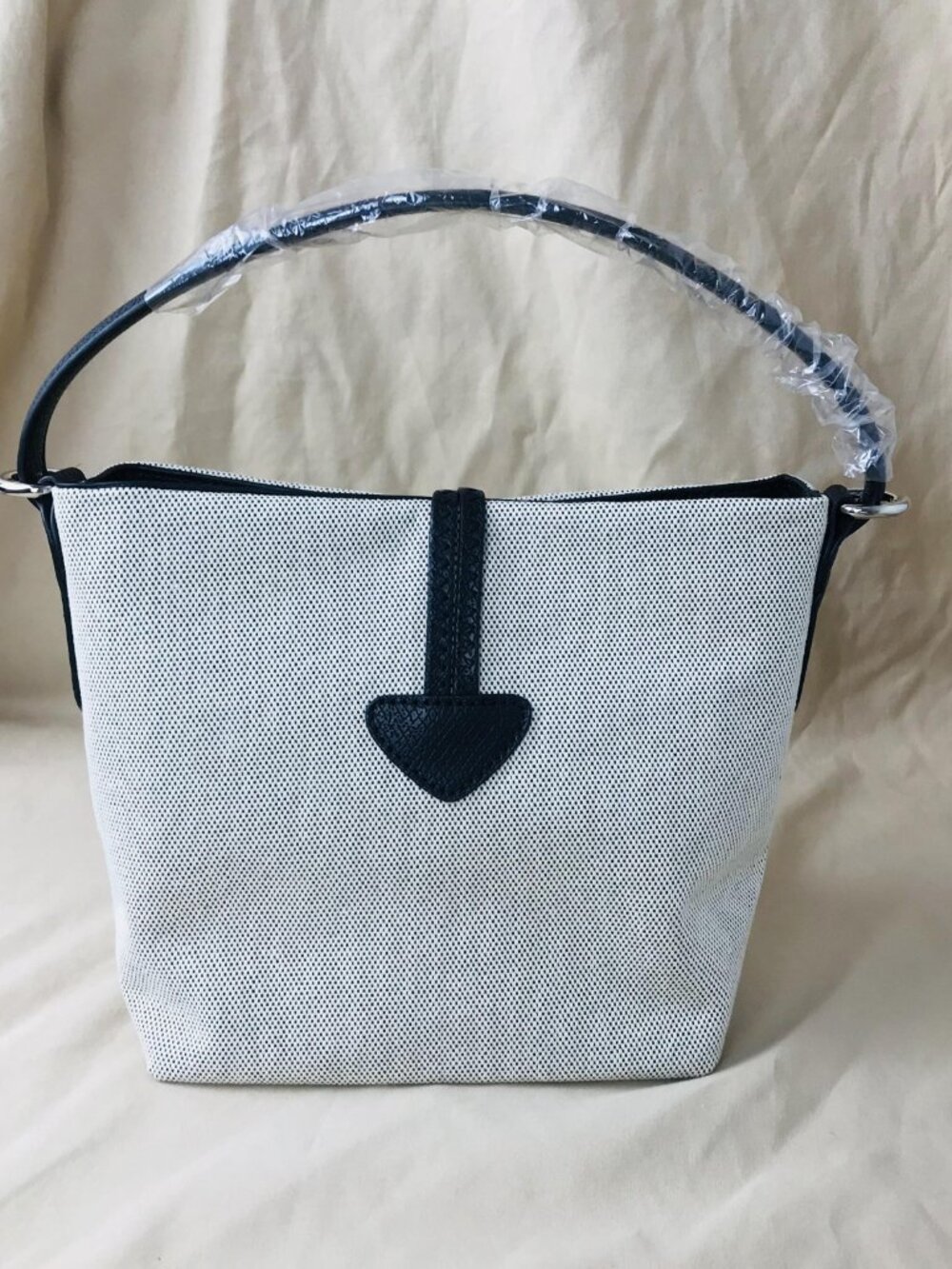 NWT Longchamp Essential Toile Bucket Bag - Picture 4 of 10
